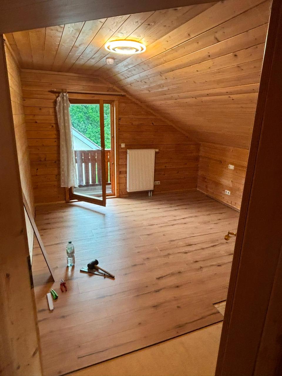 Laminat Zuschnitt Dachgeschoss